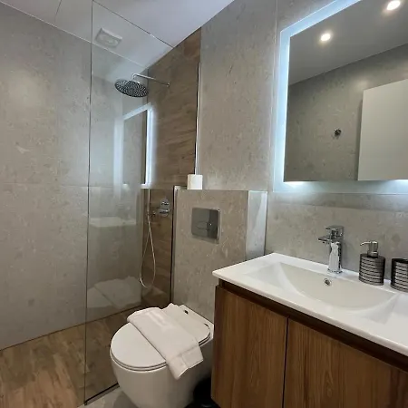 C2 Tsimiski テッサロニキ