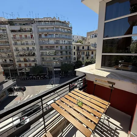 C2 Tsimiski Apartament